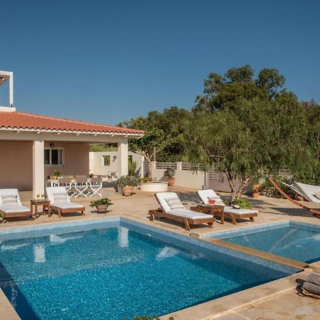 Filothei Beach House With Pool Каламаки Экстерьер фото